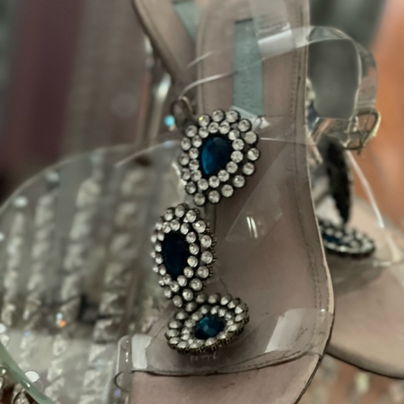 Two pairs beautiful clear with rhinestones. 1 with scraps and 1 slides in - Picture 6 of 6